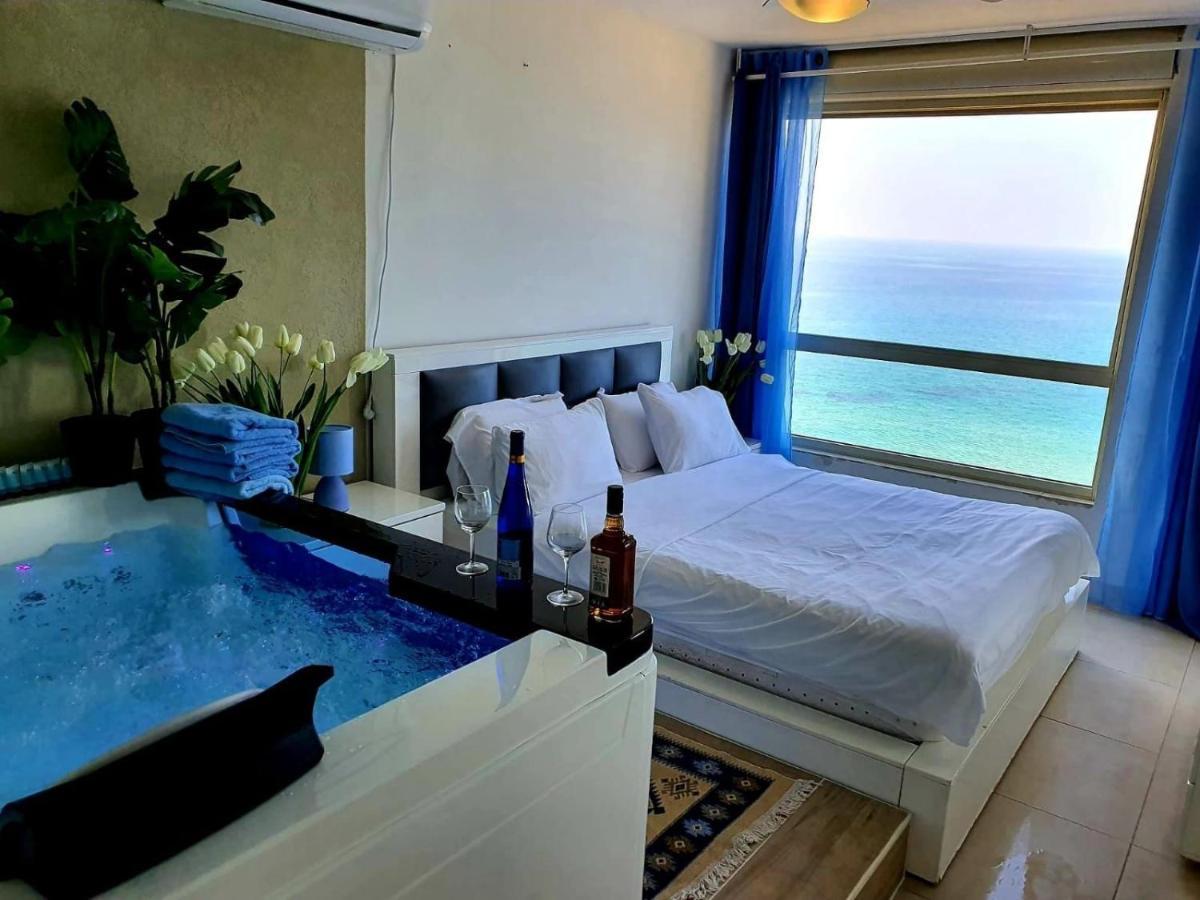 Magic On The Sea-Suites With A Private Jacuzzi And A Private Sea View Netanya Exterior foto
