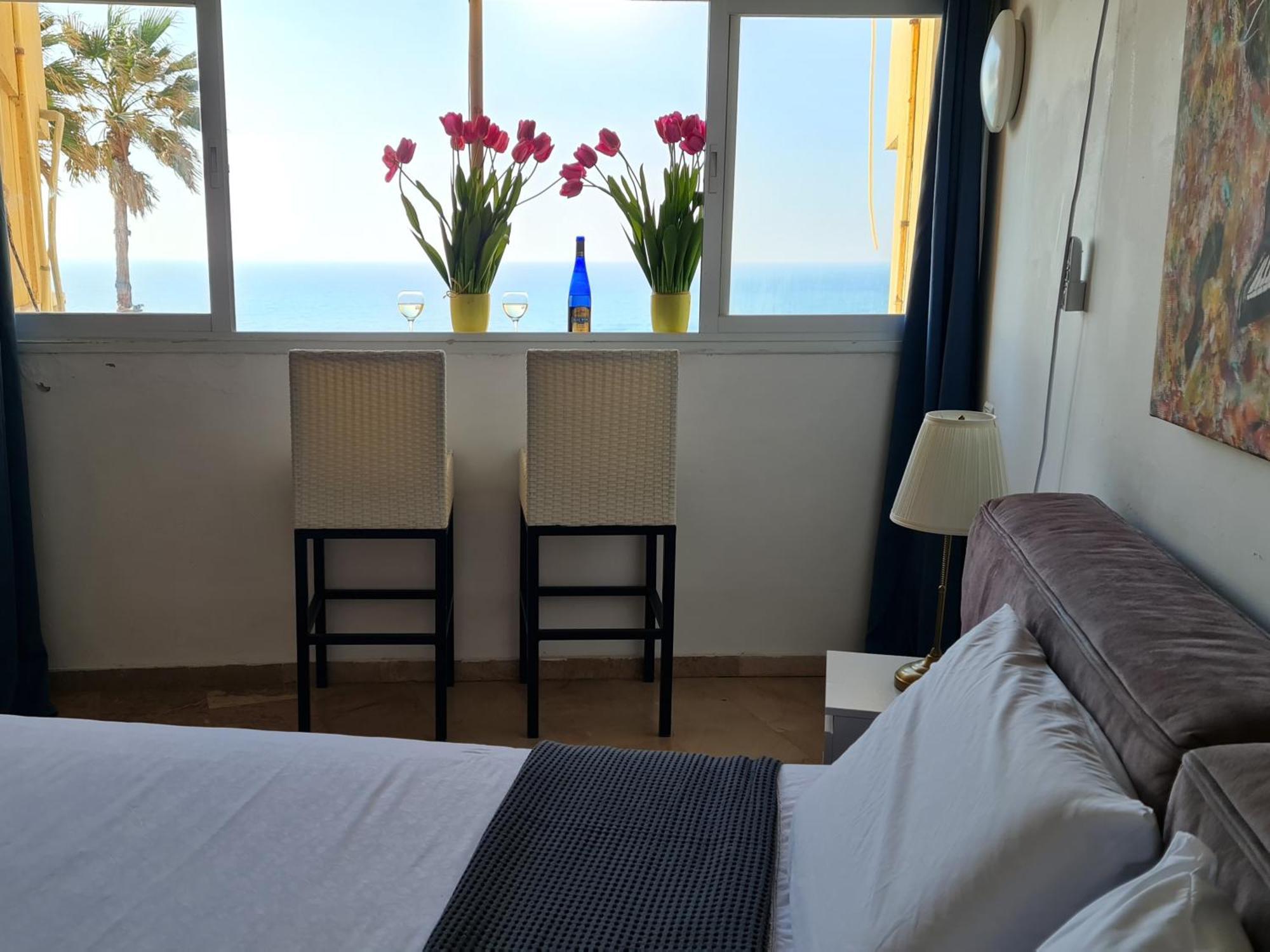 Magic On The Sea-Suites With A Private Jacuzzi And A Private Sea View Netanya Quarto foto